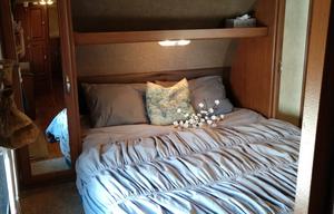 Salem Family Bunkhouse - "RUSSELL"