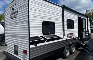 Close to theme parks and many great campgrounds!