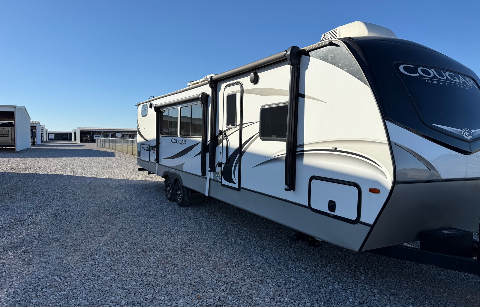 2022 Cougar Half-Ton 34TSB