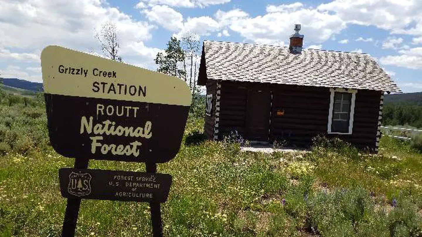 Grizzly Creek Guard Station