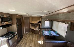 2018 Keystone RV Hideout 26LHSWE RV rental photo 8