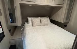 Fully stocked, Pet Friendly RV. SLEEPS up to 12!