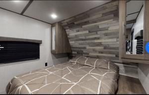 2021 CrossRoads RV Zinger Lite