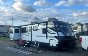 Lo Rentz 2023 Imagine Travel Trailer Sleeps 6