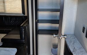 2018 Coachmen RV Spirit Ultra Lite 2963BH RV rental photo 6