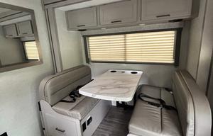 2025 Thor Motor Coach Four Winds 25V RV rental photo 4