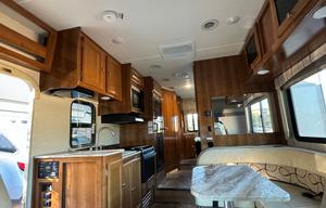 ❤️ Coachmen Leprechaun  Class C ❤️