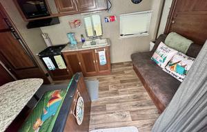 2017 Keystone RV Passport 239ML Express RV rental photo 4