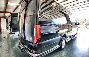 Luxury 10 Passenger Van with Bathroom