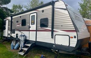 2019 Coleman Lantern Sleeps 10