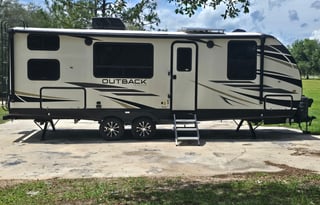 Family Adventure Camper | 2023 Outback | Sleeps 8