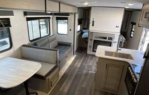2022 Heartland Mallard M26 (Sleeps 6)