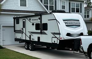 2021 Minnie Winnie with Full Size Bunks!