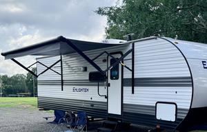 2025 Gulf Stream RV Enlighten 27BHS Fully Loaded