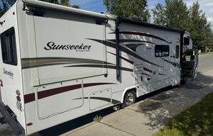 2018 Sunseeker 3010DS Ford RV rental photo 3