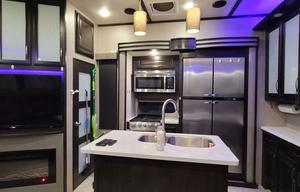 2019 Grand Design Momentum 397TH