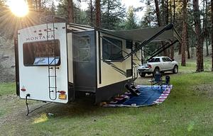 Don and Michelle’s 5th Wheel Rental