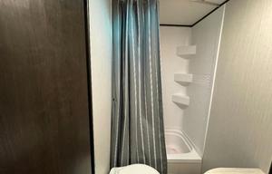 Razor Crest w/Bunk House