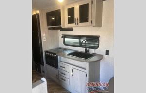 2025 Keystone zinger 252 BH