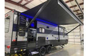 "Club Stella" 2022 Cherokee Grey Wolf