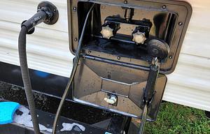 Family-Friendly 28' Avenger – Sleeps 8, Bunk Beds