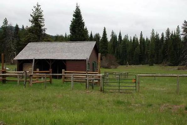 001, Loop: LODGEPOLE GUARD STATION