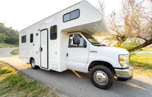 2019- 23ft-Fully stocked- easy to drive