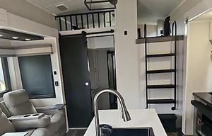 2025 Jayco North Point HAL 2640