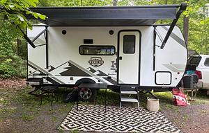 Family Adventure Bunkhouse – Easy Tow