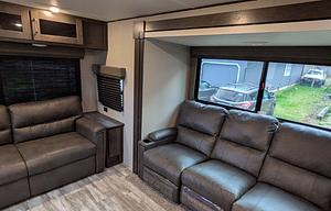 Clean & Comfy Travel Trailer for Rent Locally