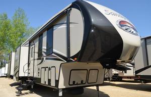 2017 2 Bed/2 Full Ba 43' 5th Wheel + Pool and Hot Tub Option + 2 Bed / 2 Ba House Option