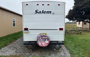 2006 Salem 37BHSS2Q RV rental photo 7