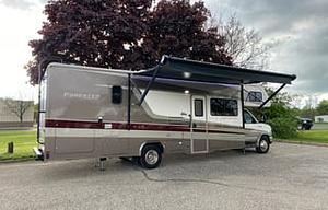 Forest River, Forester 3271S Ford V10