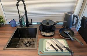 All-Season Off-Grid Campervan - Adventure Ready!