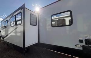 Spacious 9-Sleeper trailer w/ Oversized Bunkhouse