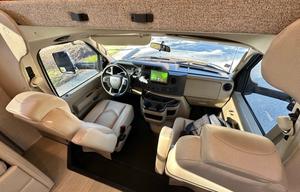 ‘Endeavor’ Loaded with Amenities + Sleeps 10!