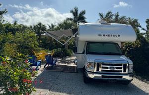 Adventure-Ready 2019 Winnebago Outlook 25J –