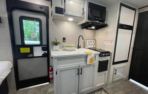 2022 Jayco Jay Flight SLX 7 184BS RV rental photo 4