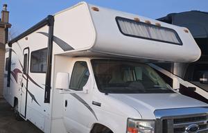 2011 Coachmen RV Freelander 27QB RV rental photo 9
