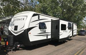 2017 KEYSTONE OUTBACK 324CG