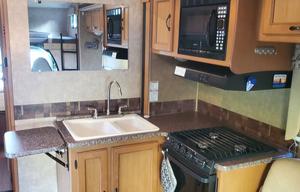 2014 Coachmen RV Freelander 28DS chevy 4500
