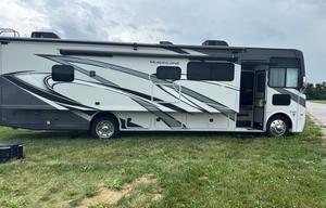 Easy-to-Drive ClassA w/ Surprising Amount of Room