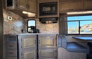 2019 Thor Motor Coach 28A Majestic