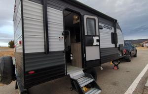 Lucinda: 2025 Sun-Lite 19RB - under 3k lbs