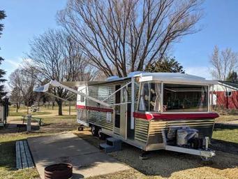 Holiday House  RV