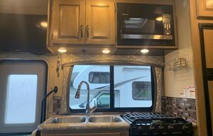 GALE - 2018 Thor Motor Coach Chateau Sprinter 24HL