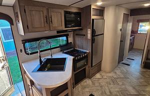 2021 Springdale 301TR RV rental photo 9