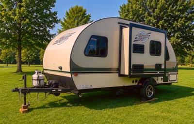 "Suite Pod" 16 Forest River Rpod Sleeps 2