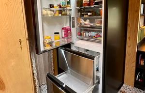 REMODELED, luxury  new interior. DELIVERY ONLY.