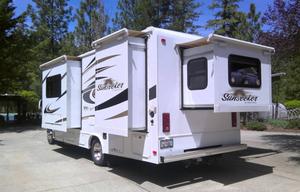 SUNSEEKER 25Ft W/ 3 SLIDES - RUSTY'S RV ADVENTURE